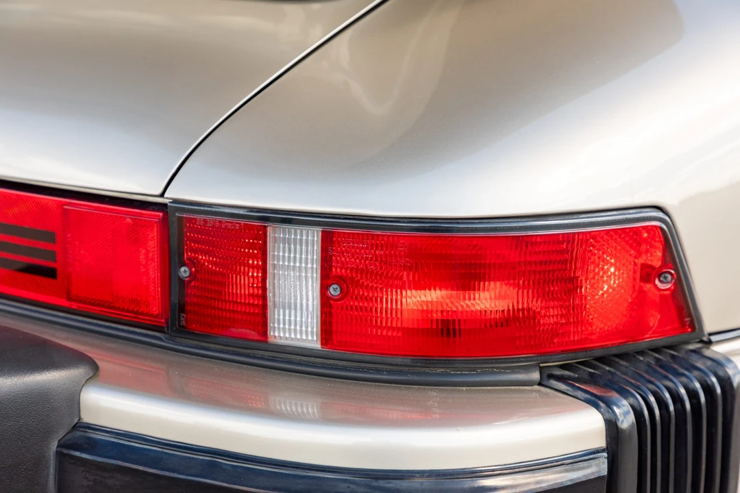 1986 Porsche 911 Carrera 3.2 - Image 23 of 31