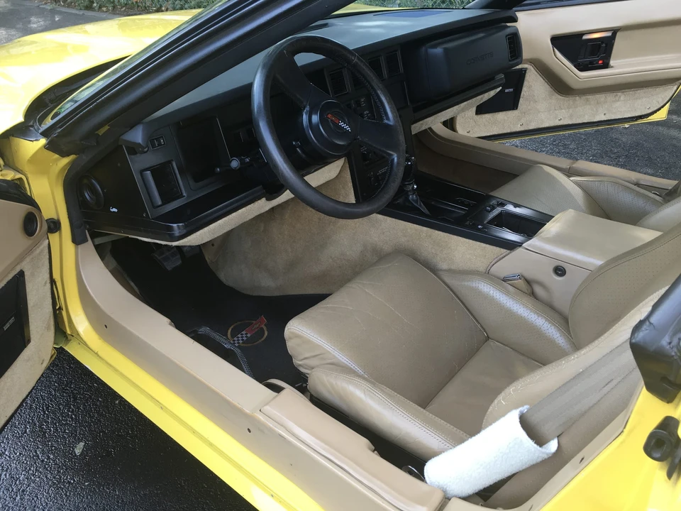 1987 Chevrolet Corvette C4 - Image 25 of 31