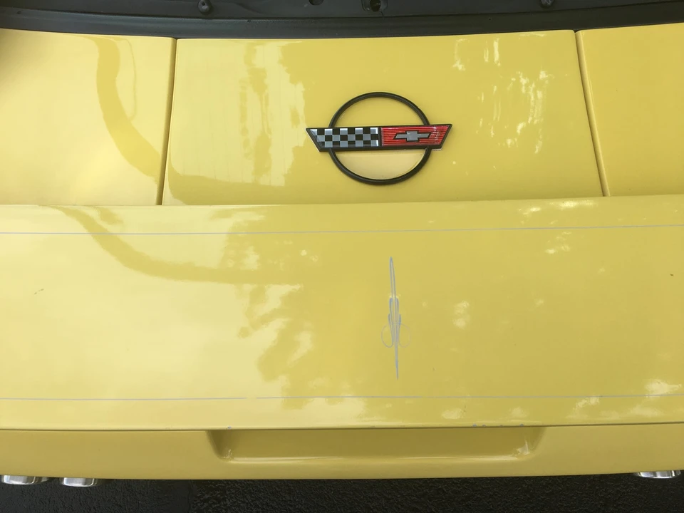 1987 Chevrolet Corvette C4 - Image 24 of 31