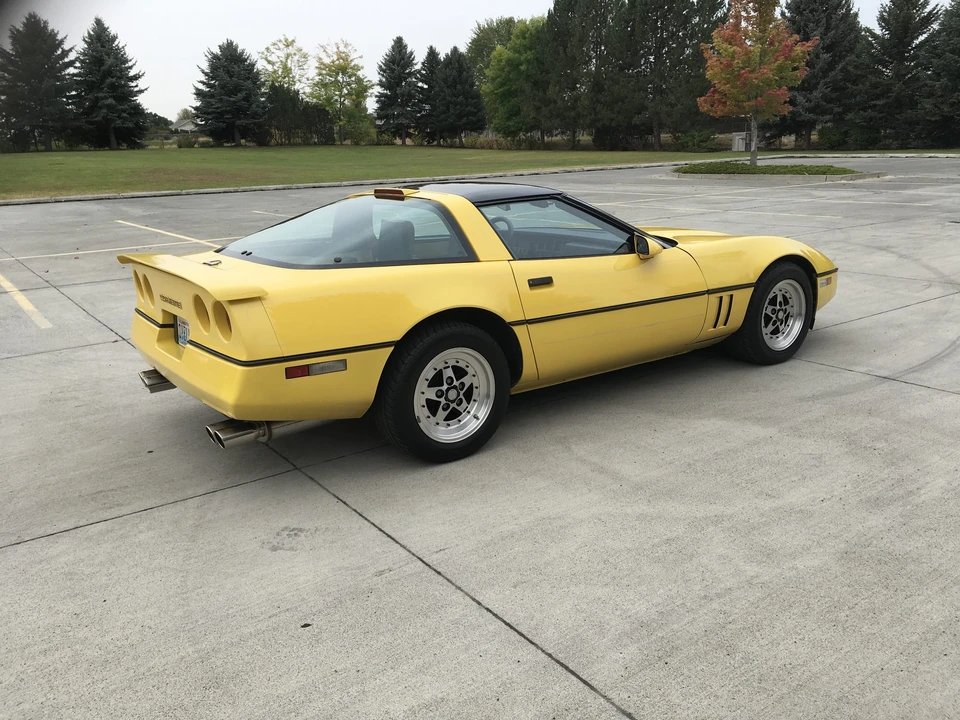 1987 Chevrolet Corvette C4 - Image 8 of 31