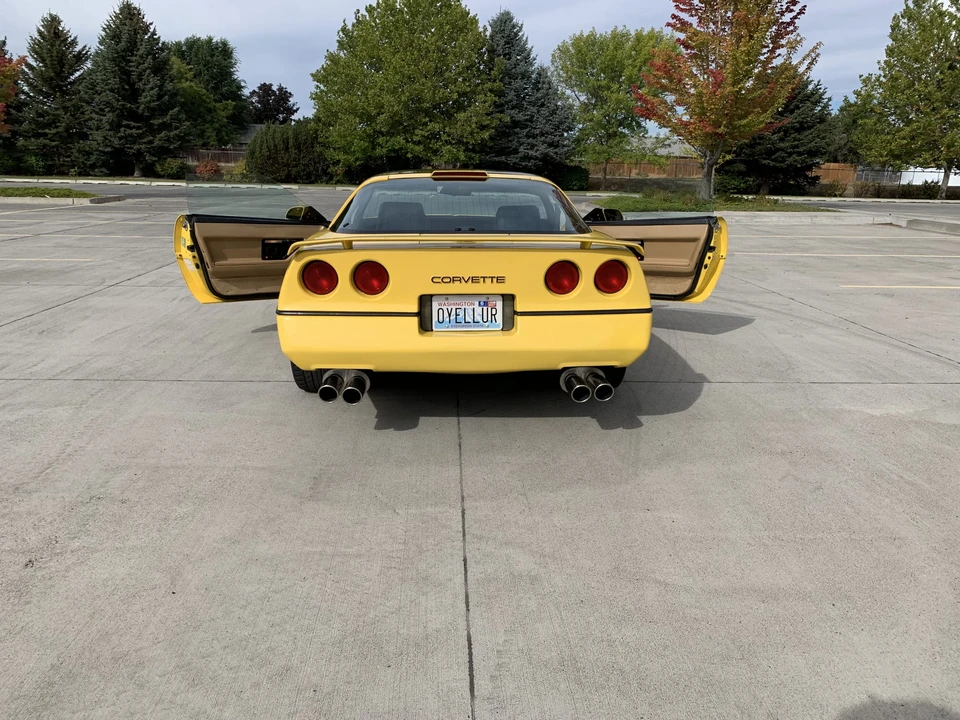 1987 Chevrolet Corvette C4 - Image 20 of 31