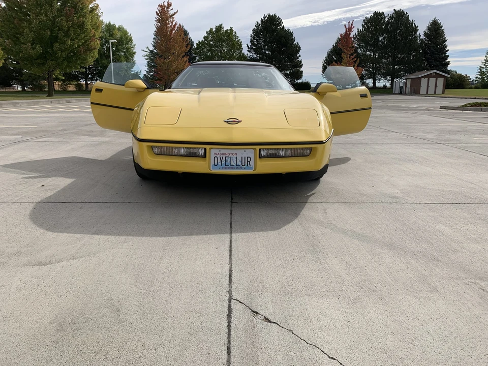 1987 Chevrolet Corvette C4 - Image 21 of 31