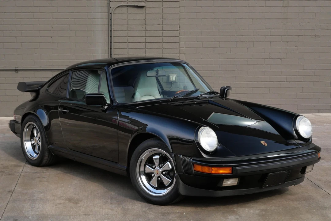 1987 Porsche 911 Carrera 3.2 - Image 2 of 31