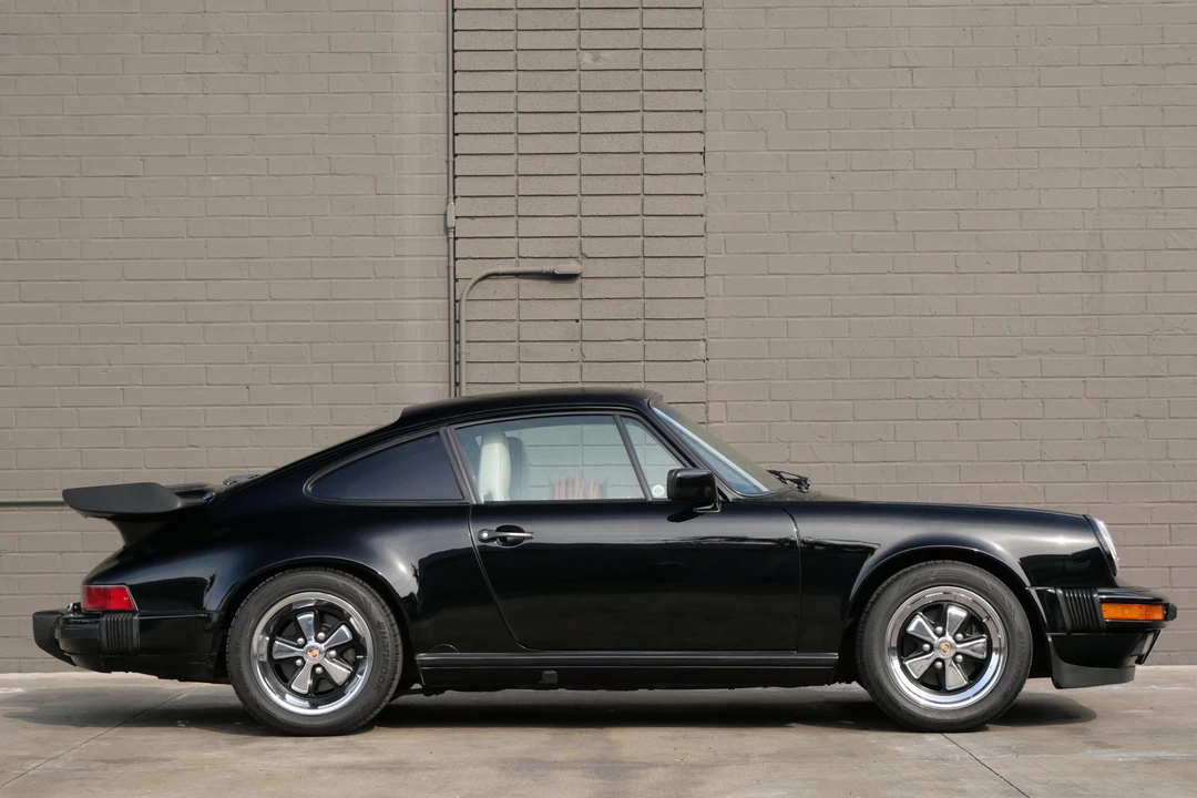 1987 Porsche 911 Carrera 3.2 - Image 17 of 31