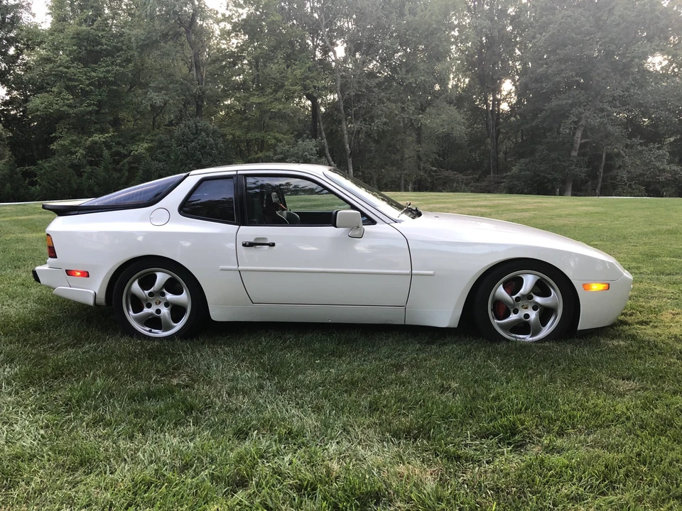 1987 Porsche 944 Turbo - Image 19 of 31