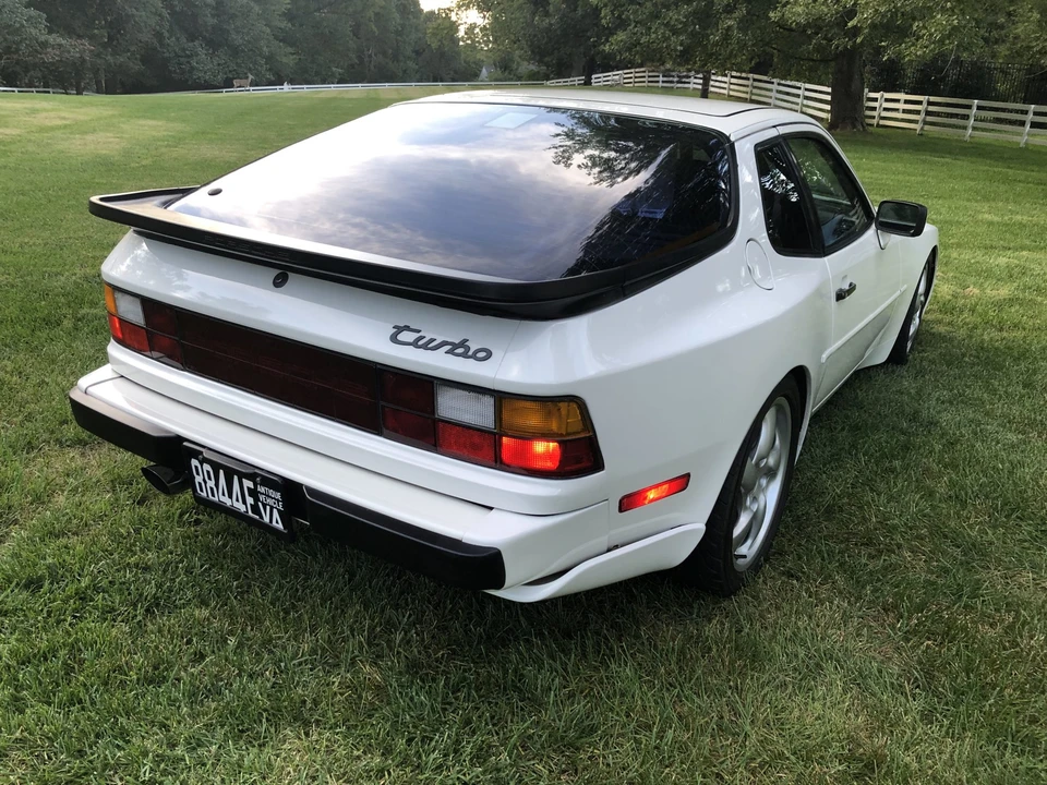 1987 Porsche 944 Turbo - Image 15 of 31