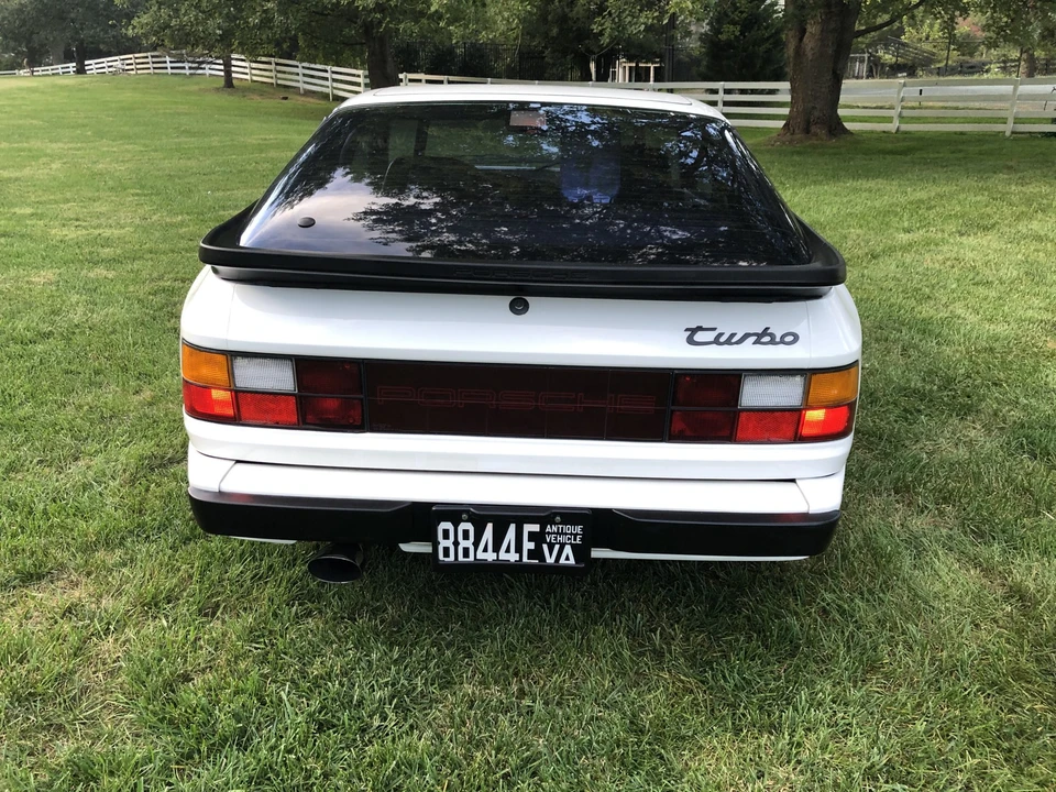1987 Porsche 944 Turbo - Image 13 of 31