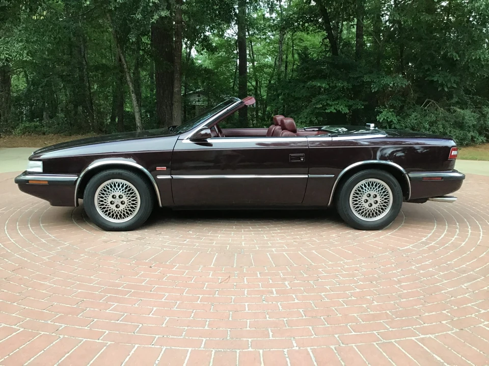 1989 Chrysler TC by Maserati - Image 21 of 31