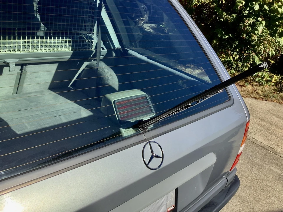 1989 Mercedes-Benz W124 E-Class - Image 16 of 31