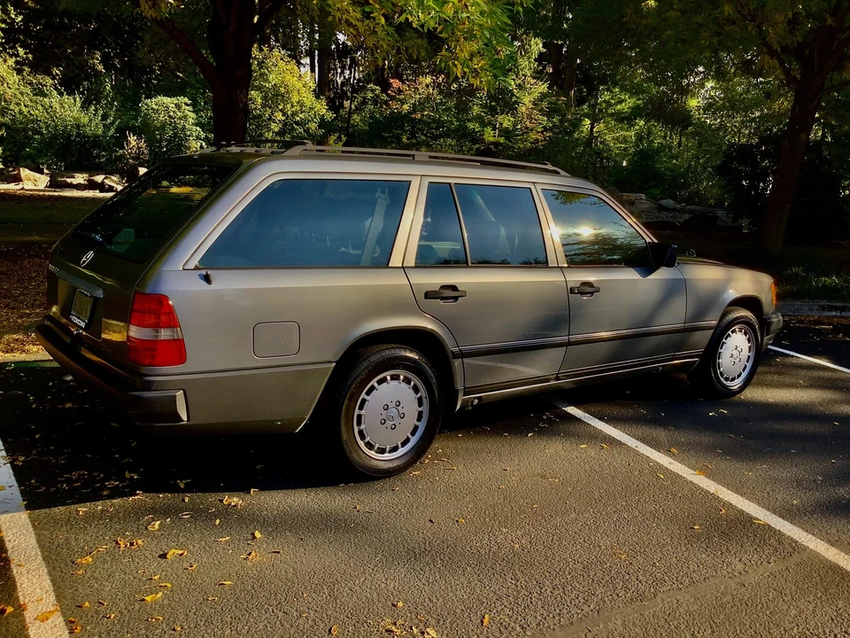 1989 Mercedes-Benz W124 E-Class - Image 9 of 31