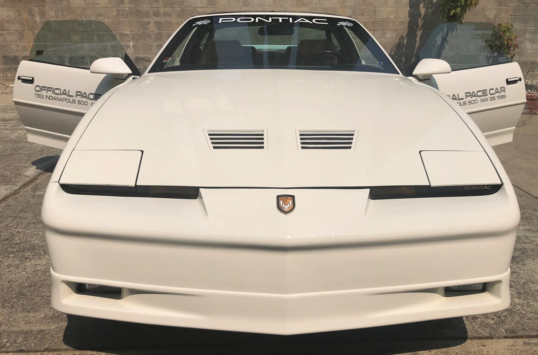 1989 Pontiac Firebird Trans Am 3rd Gen - Image 15 of 31