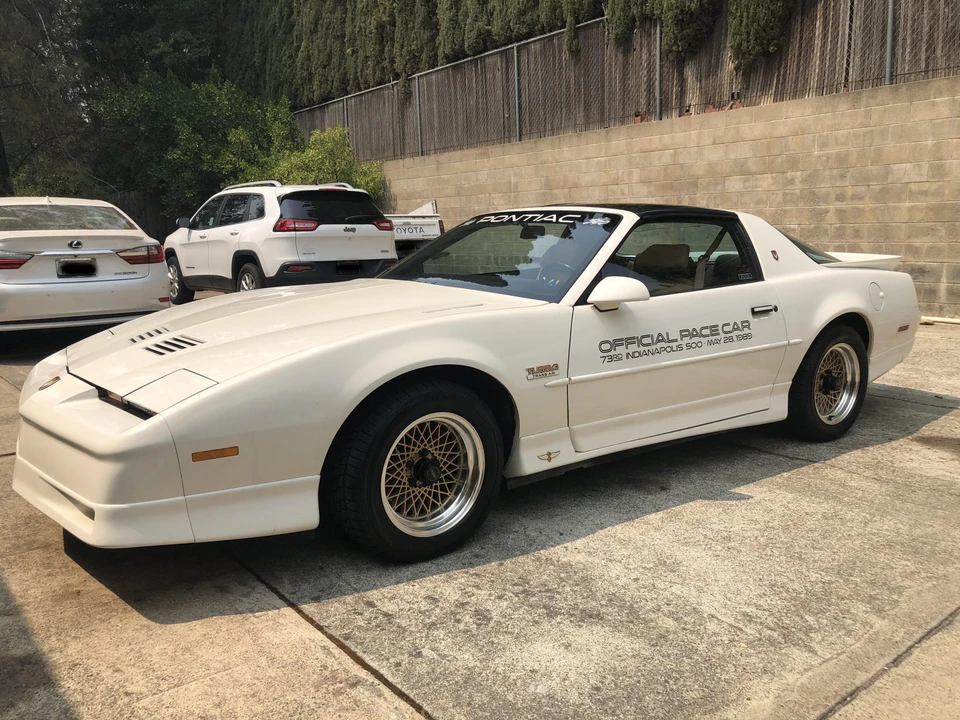 1989 Pontiac Firebird Trans Am 3rd Gen - Image 2 of 31