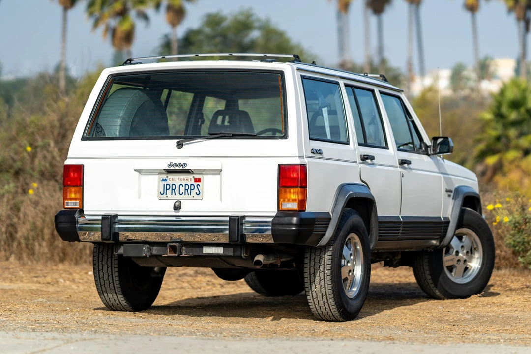 1990 Jeep XJ Cherokee - Image 6 of 31