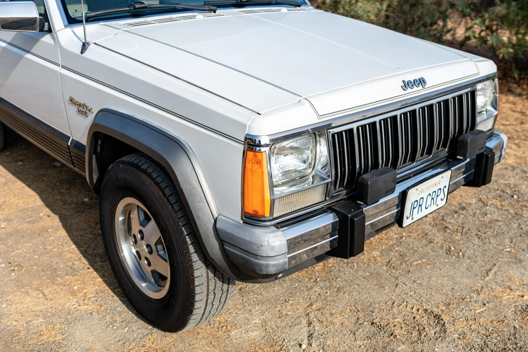 1990 Jeep XJ Cherokee - Image 15 of 31