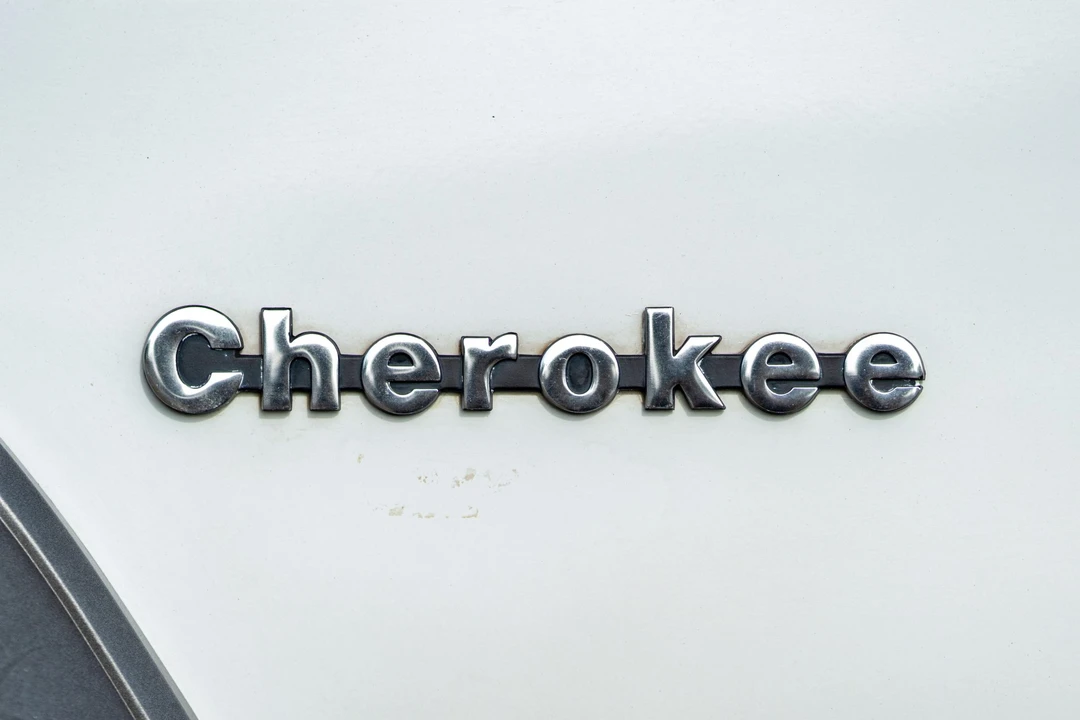 1990 Jeep XJ Cherokee - Image 28 of 31