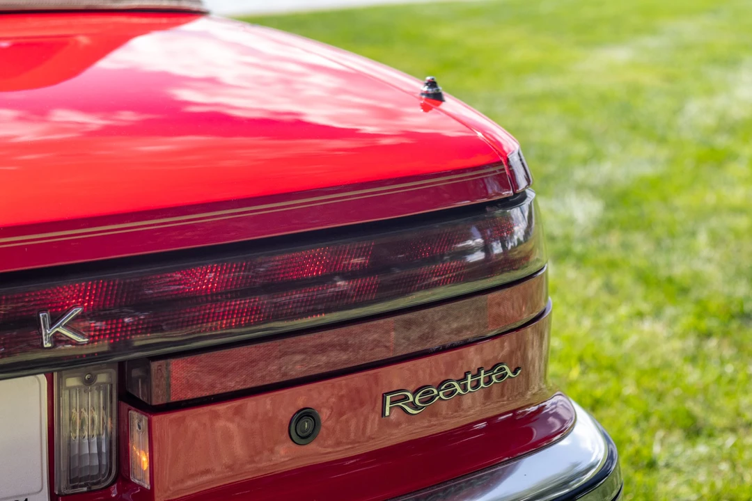 1991 Buick Reatta - Image 26 of 31