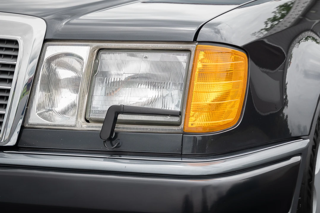 1992 Mercedes-Benz 500E & E500 - Image 13 of 31