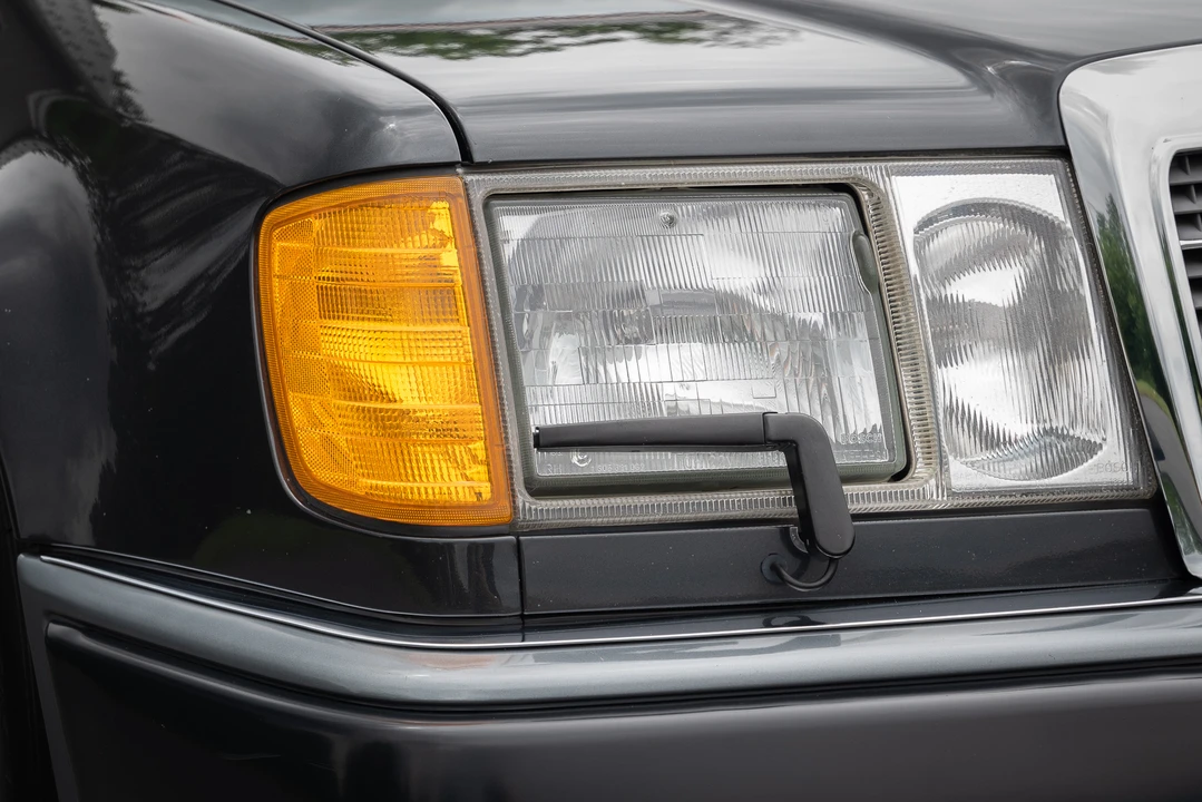 1992 Mercedes-Benz 500E & E500 - Image 14 of 31