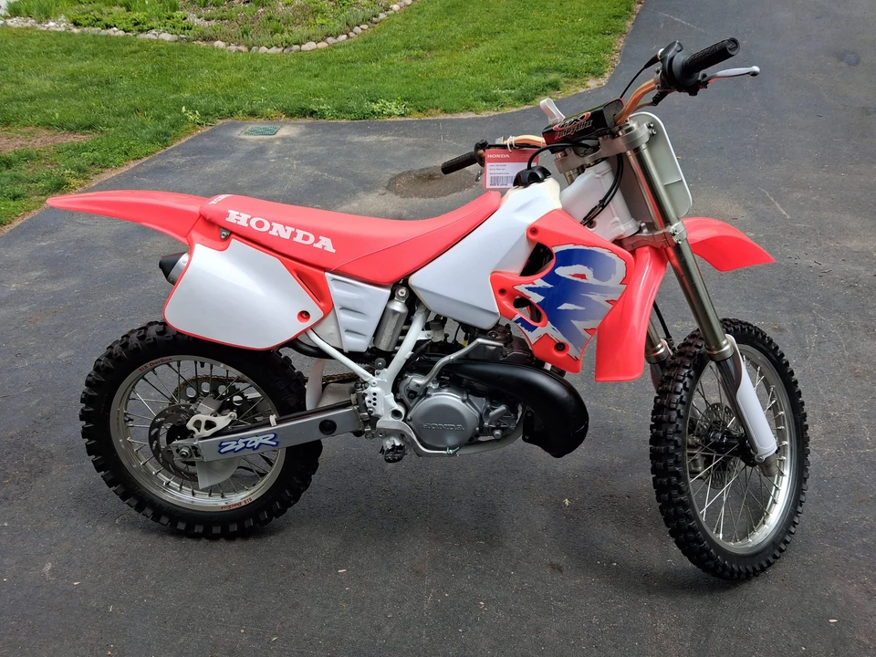 1993 Honda CR - Image 3 of 31