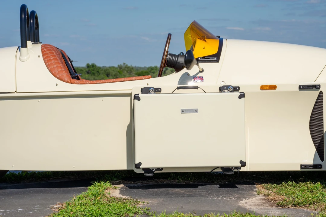 2023 Morgan Super 3 - Image 24 of 31