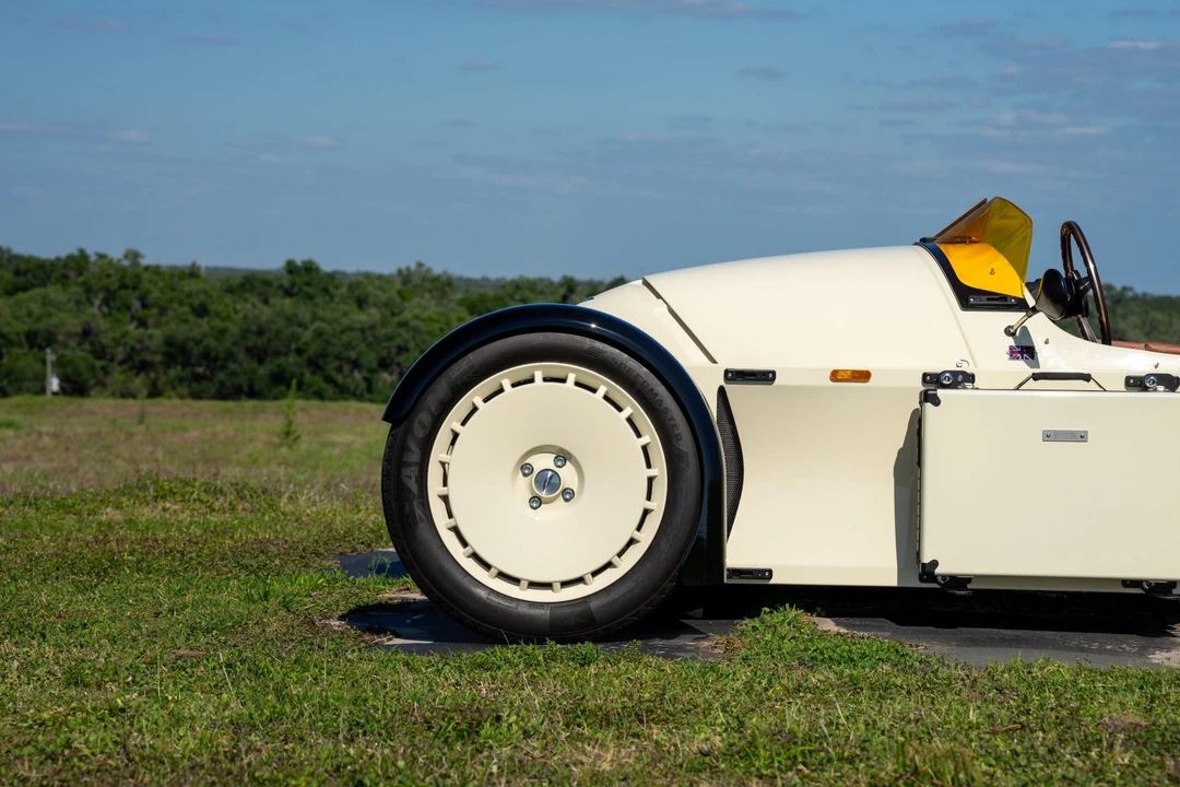 2023 Morgan Super 3 - Image 20 of 31