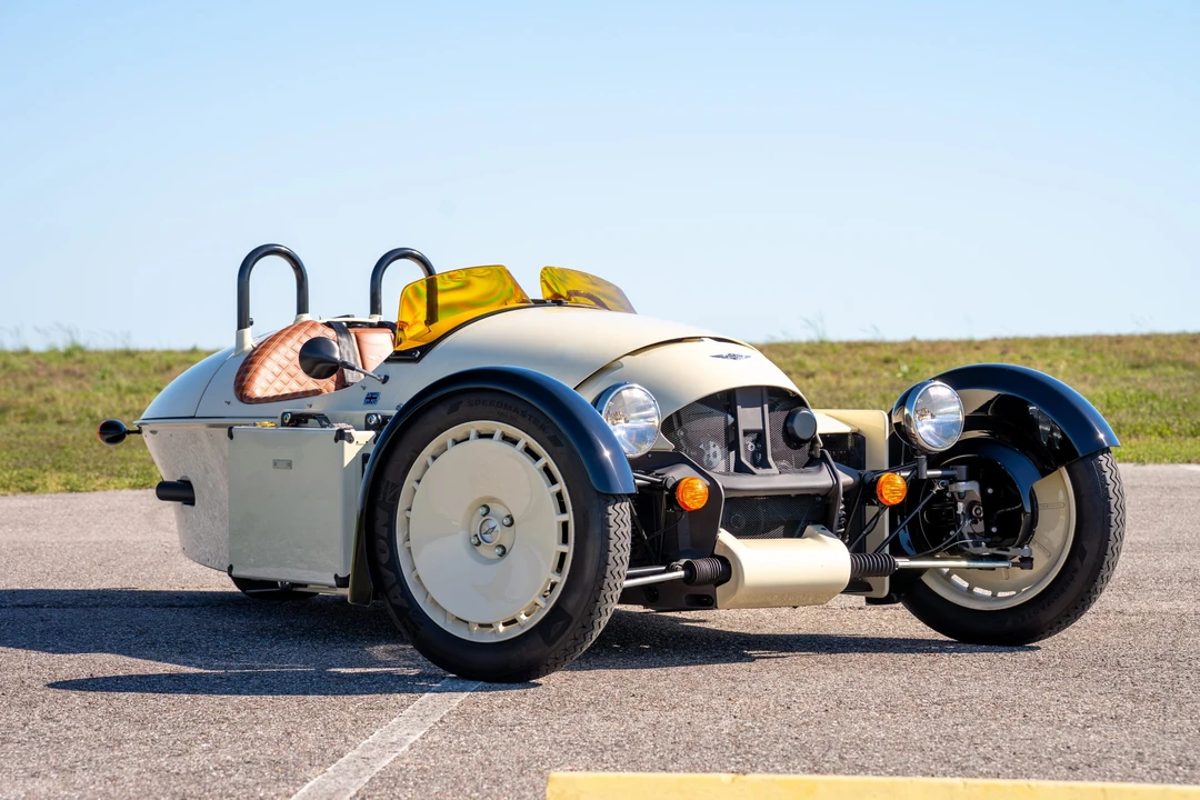 2023 Morgan Super 3 - Image 2 of 31