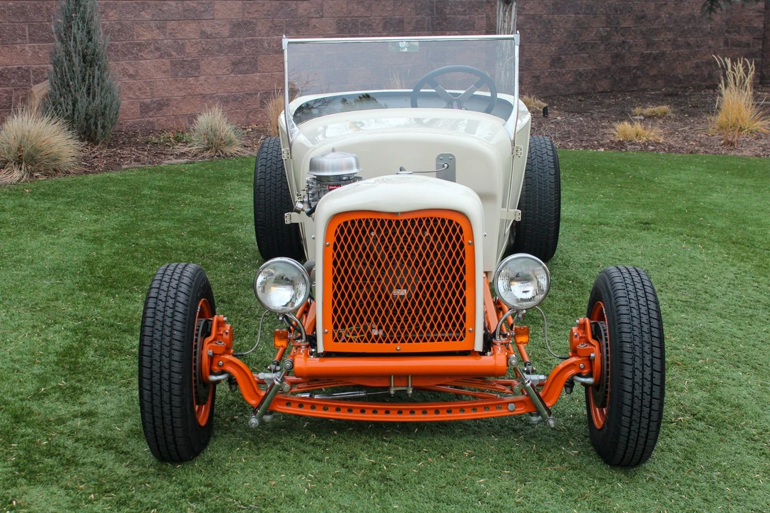 Ford Hot Rod - Image 11 of 31