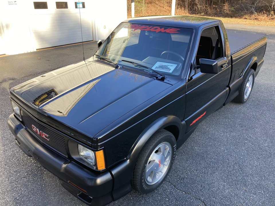 1991 GMC Syclone - Image 4 of 31