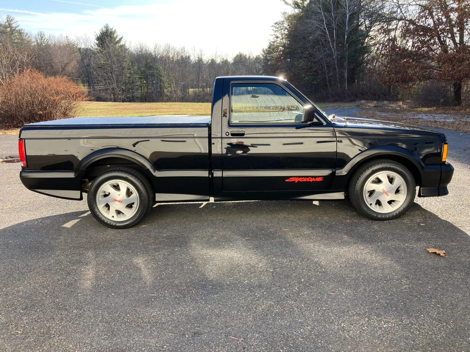 1991 GMC Syclone - Image 27 of 31