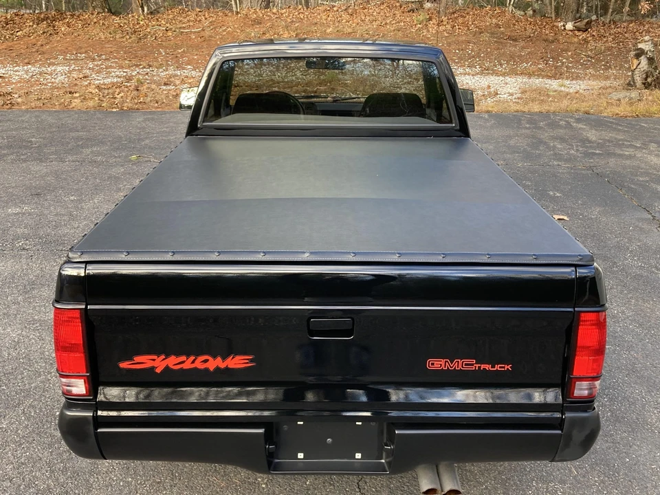 1991 GMC Syclone - Image 18 of 31