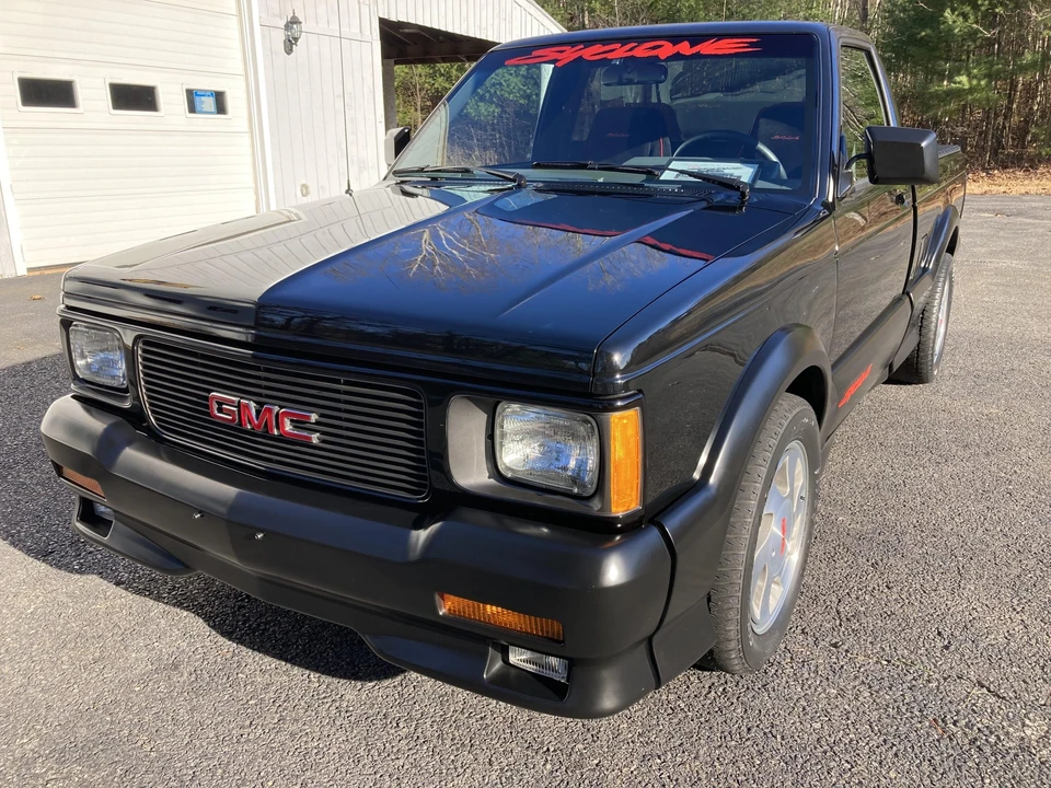 1991 GMC Syclone - Image 2 of 31