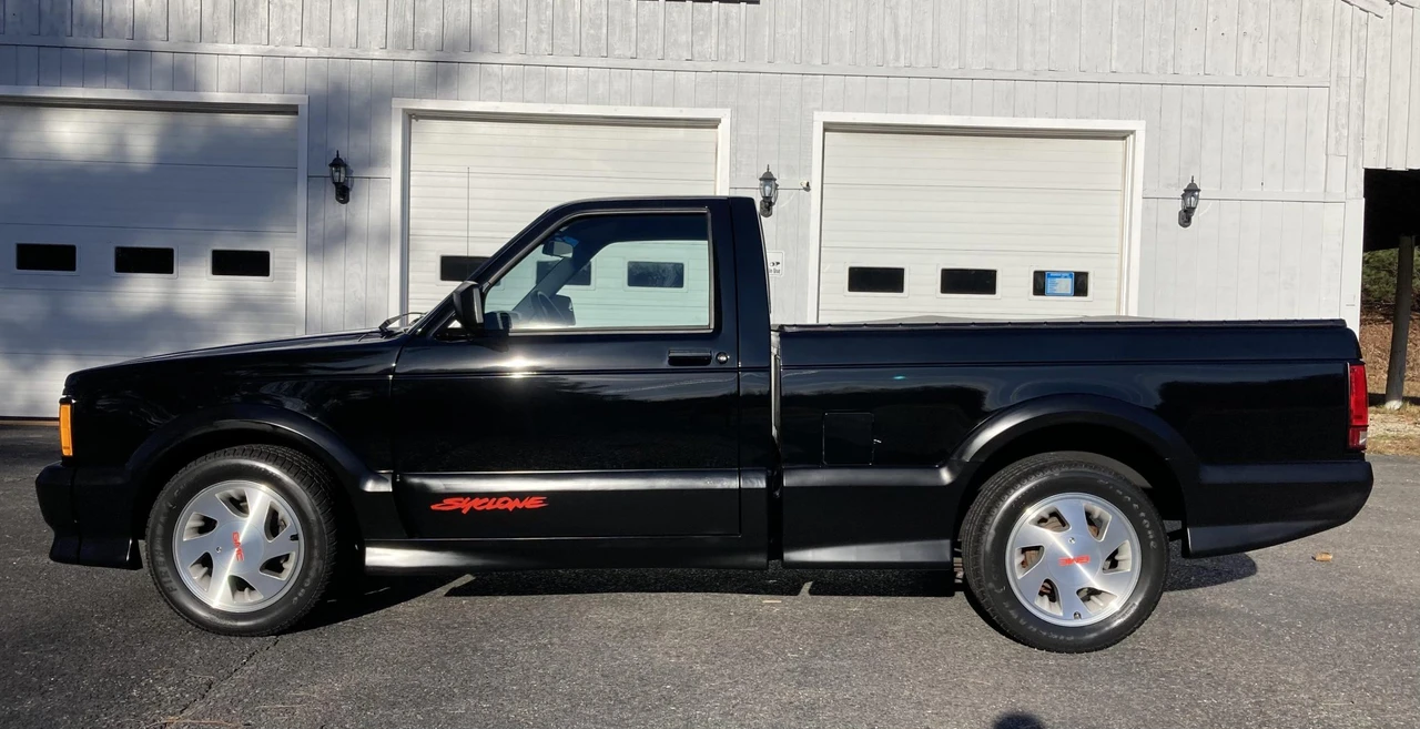 1991 GMC Syclone - Image 13 of 31