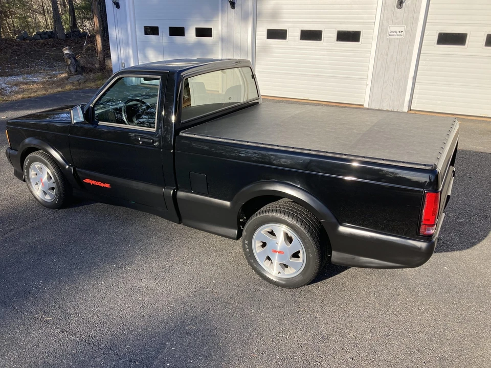 1991 GMC Syclone - Image 14 of 31