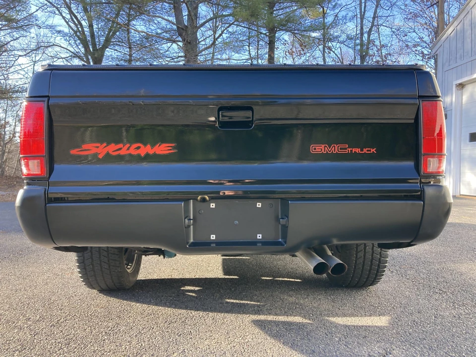 1991 GMC Syclone - Image 21 of 31