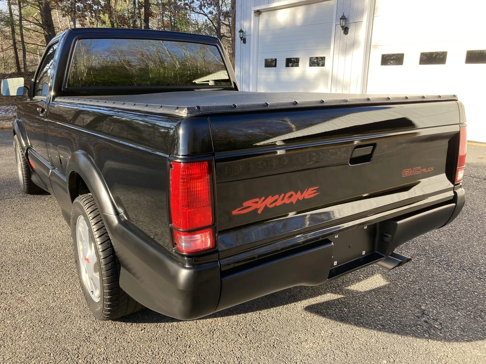 1991 GMC Syclone - Image 17 of 31
