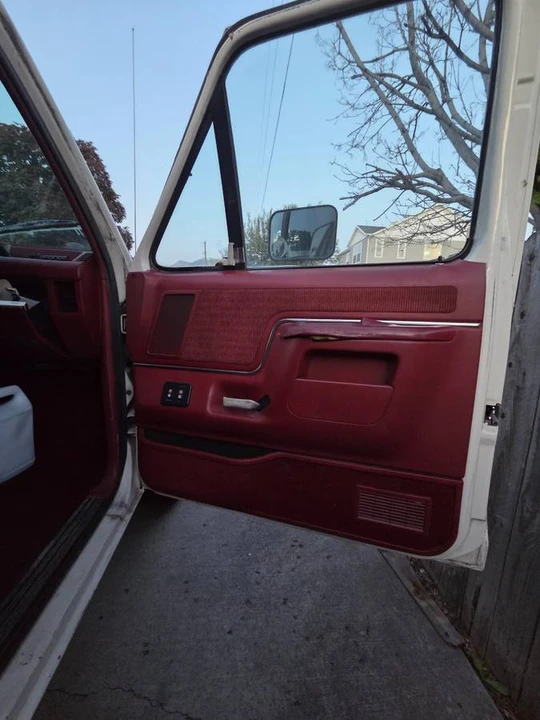 1991 Ford Bronco 4th Gen - Image 2 of 15