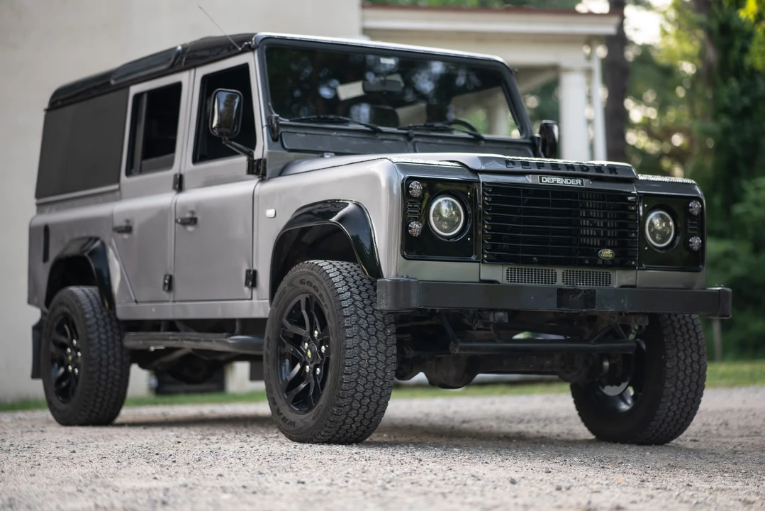 1988 Land Rover Defender 110 - Image 14 of 31