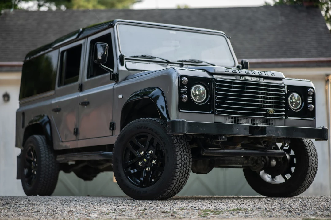 1988 Land Rover Defender 110 - Image 11 of 31