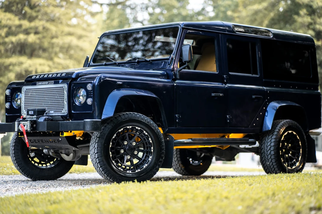 1989 Land Rover Defender 110 - Image 11 of 31