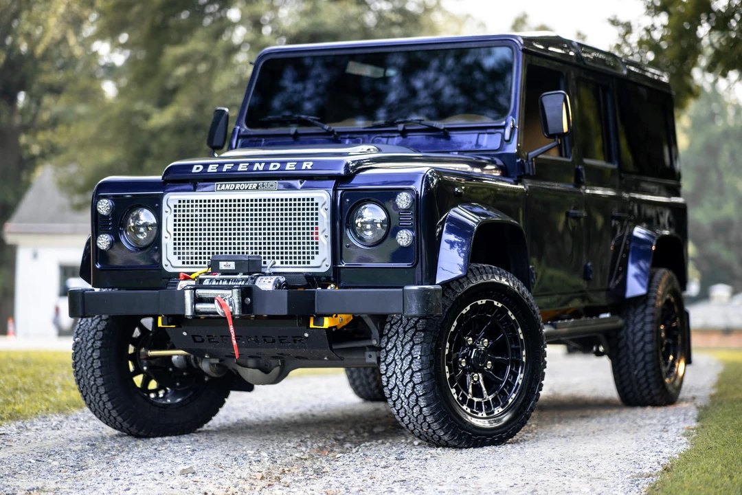 1989 Land Rover Defender 110 - Image 9 of 31