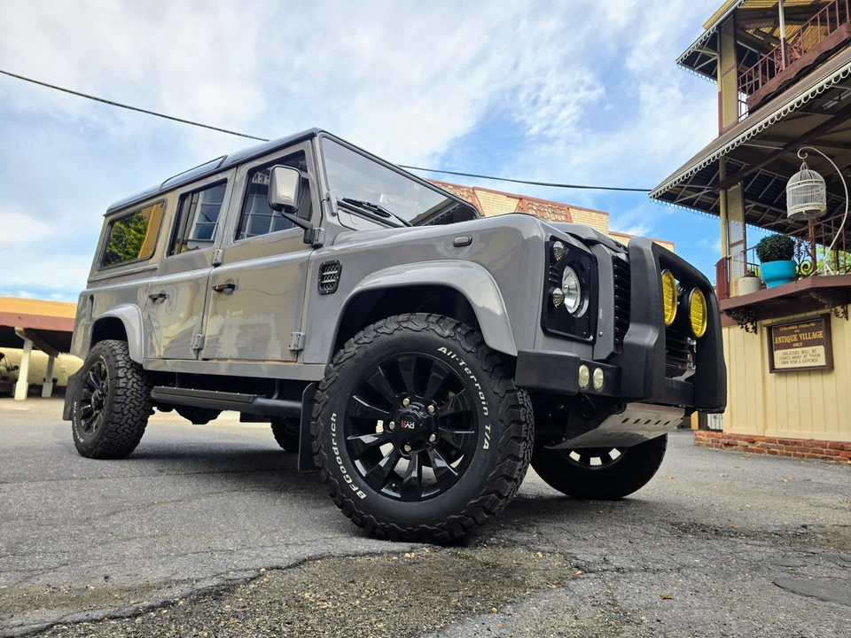 1990 Land Rover Defender 110 - Image 5 of 31