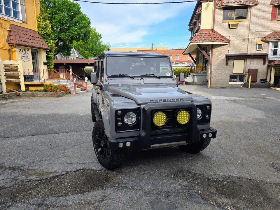 1990 Land Rover Defender 110 - Image 17 of 31