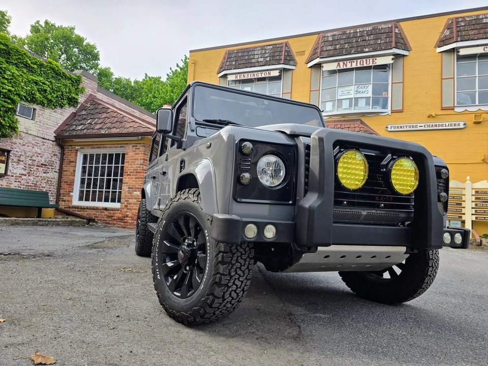 1990 Land Rover Defender 110 - Image 14 of 31