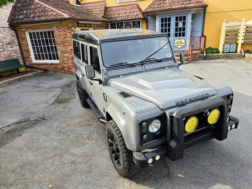 1990 Land Rover Defender 110 - Image 11 of 31