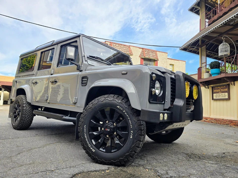 1990 Land Rover Defender 110 - Image 6 of 31
