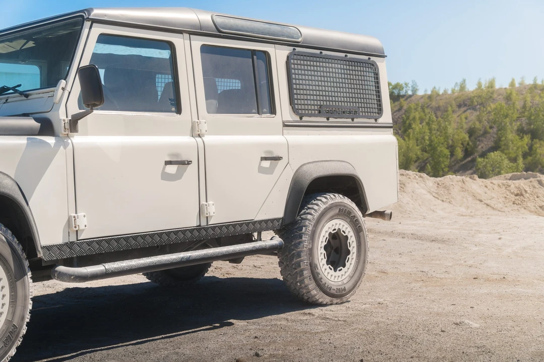 Land Rover Defender 110 - Image 31 of 31
