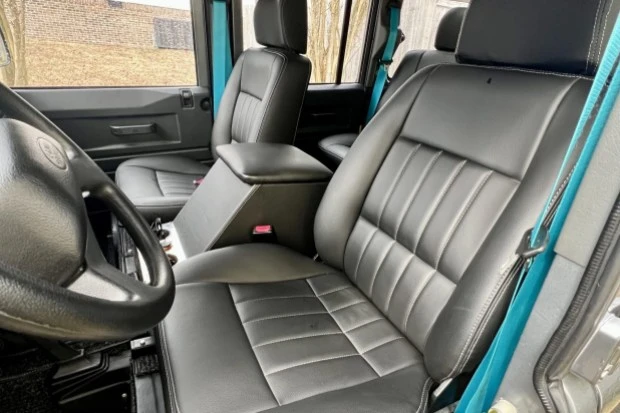 Land Rover Defender 110 - Image 4 of 8