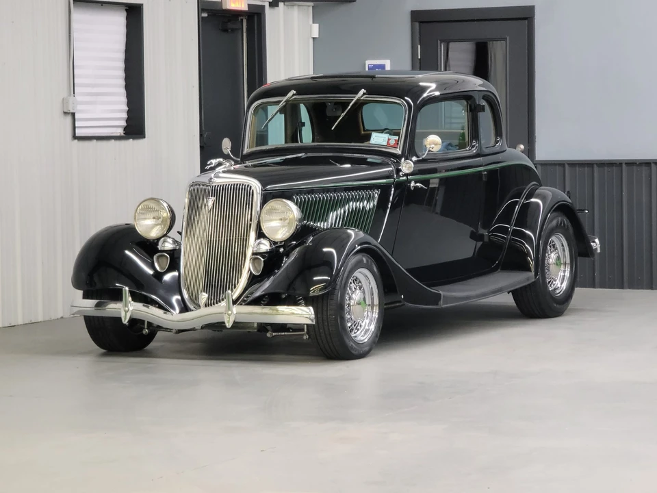 1934 Ford Model 18 & 40 - Image 4 of 31