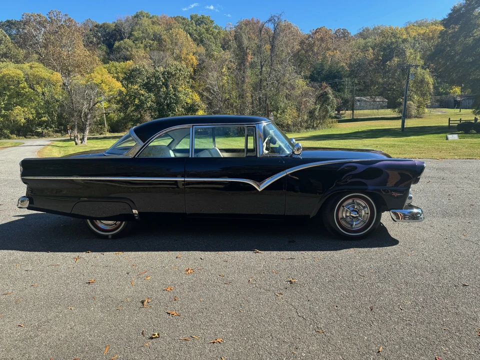 1955 Ford Fairlane 1st Gen - Image 5 of 31