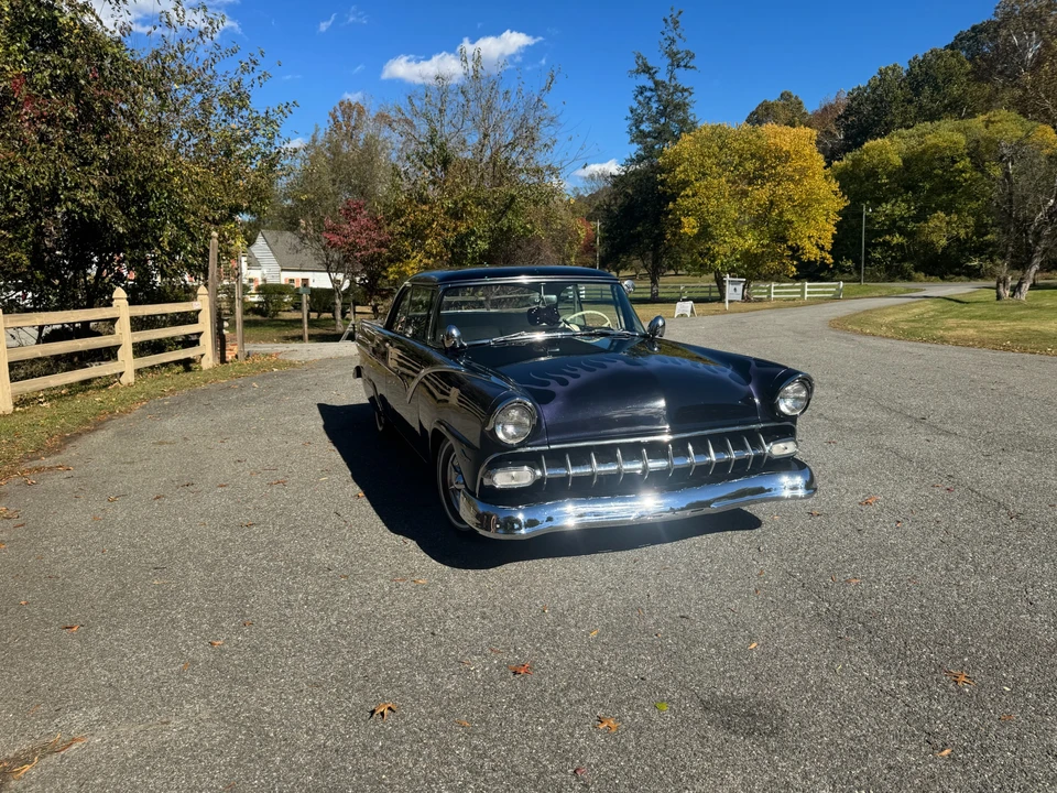 1955 Ford Fairlane 1st Gen - Image 4 of 31